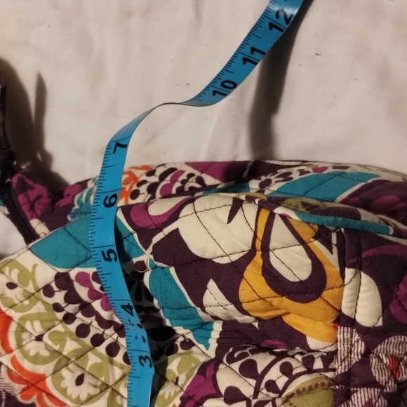 Woman's Cloth Crossbody Purse by Vera Bradley Color: Multicolored - Picture 10 of 14